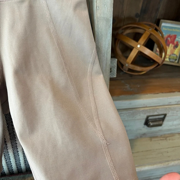 Girlfriend Collective sand bike shorts size XXS - Picture 3 of 8